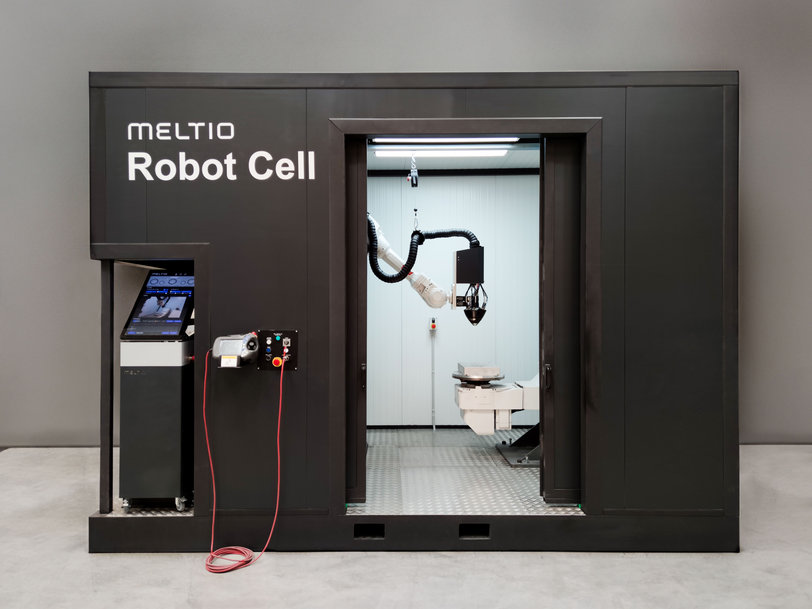 The ultimate plug&play robotic arm solution to give industries the manufacturing solution for metal 3D printed parts in a safe environment 